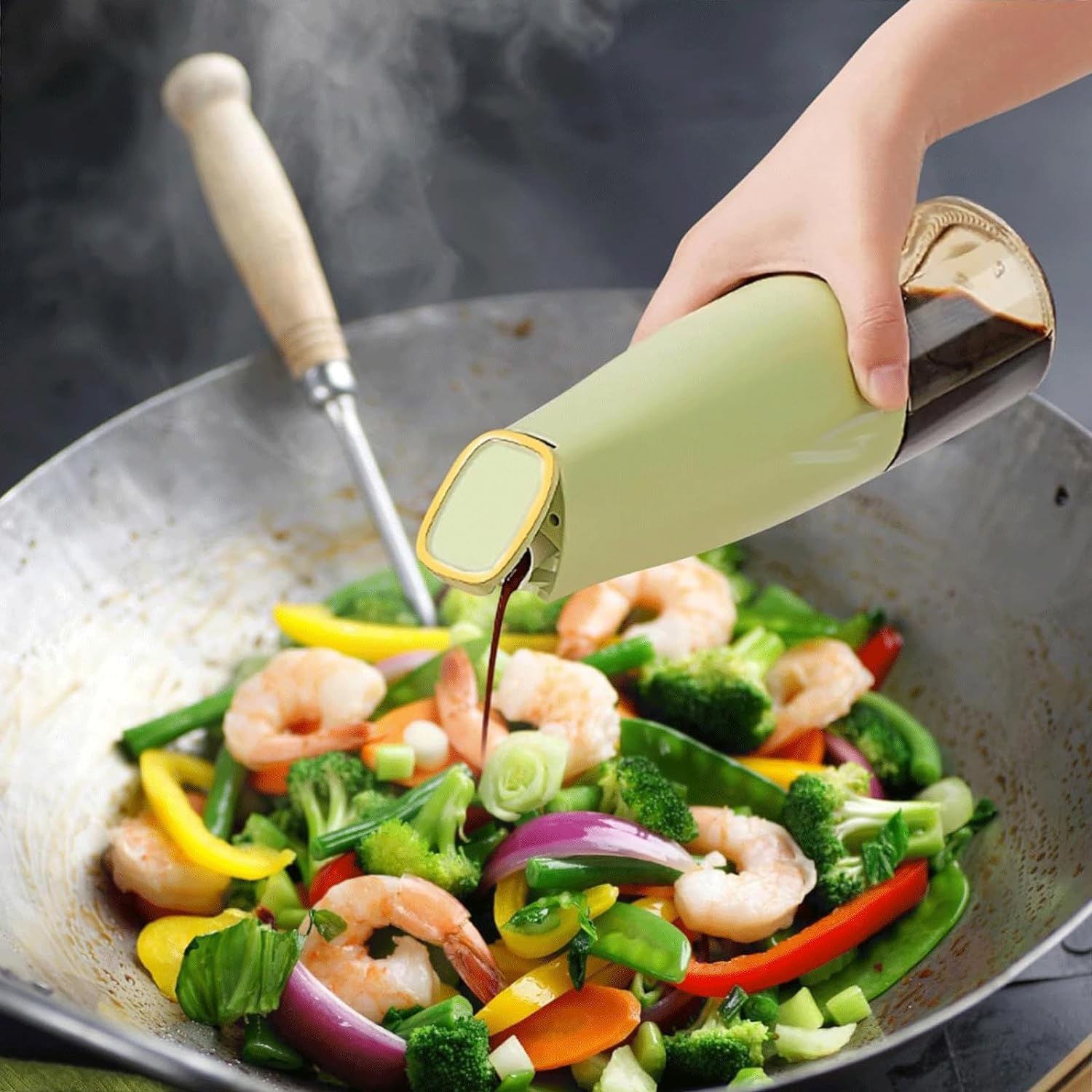 8214 Oil Dispenser, 500ml Cooking Oil Dispensing Cruets, Oil Bottle with Automatic Open Lid, Kitchen Glass Oil Pot, Cooking Oil Bottle for Kitchen Grilling Frying (500 ML) 8214 Oil Dispenser, 500ml Cooking Oil Dispensing Cruets, Oil Bottle with Automatic Open Lid, Kitchen Glass Oil Pot, Cooking Oil Bottle for Kitchen Grilling Frying (500 ML)